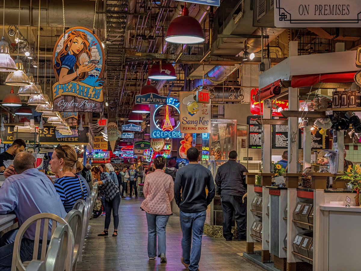 People walking through Reading Terminal Market