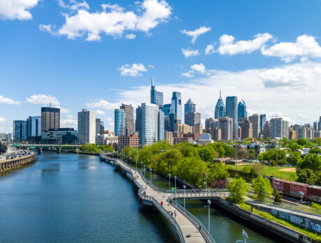 The skyline of Philadelphia from the South Street Bridge, with the Schuylkill Banks Boardwalk in the foregrond